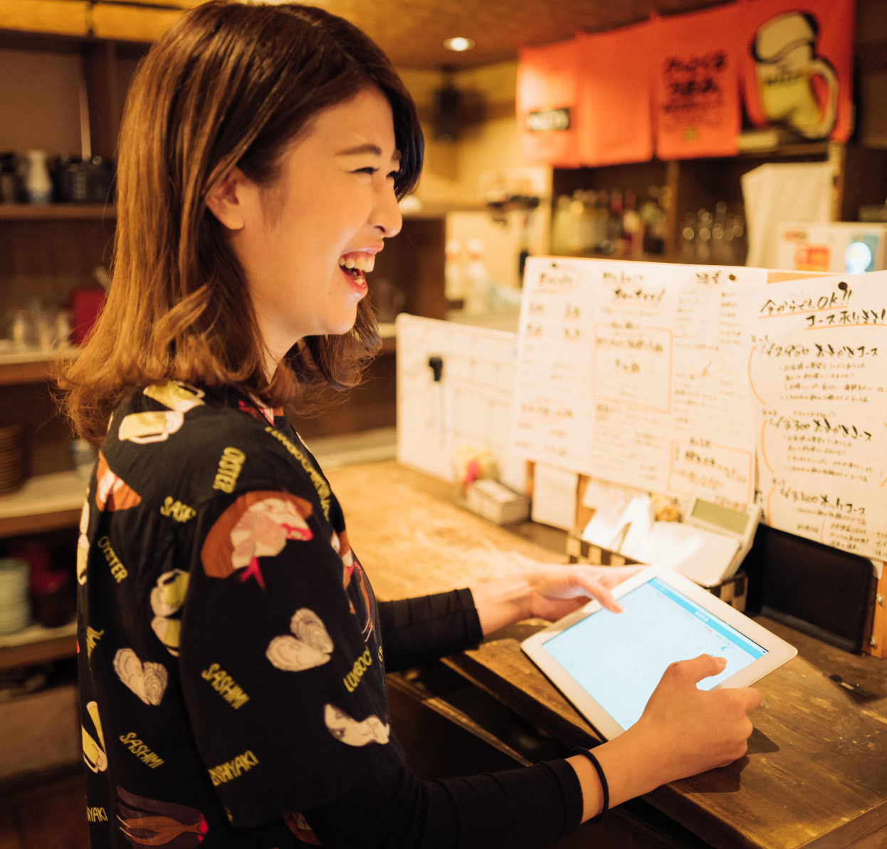 会計だけでなく、決済、予約・受付管理からシフト管理まで。店舗の現場の「不」を解消したい