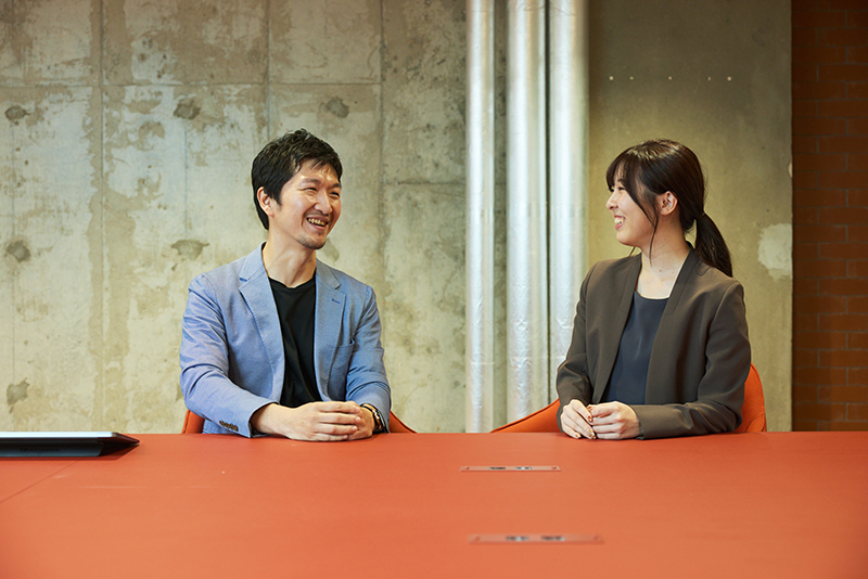 賃貸業界の今後について語るリクルート従業員の宮下 俊と森本江美子