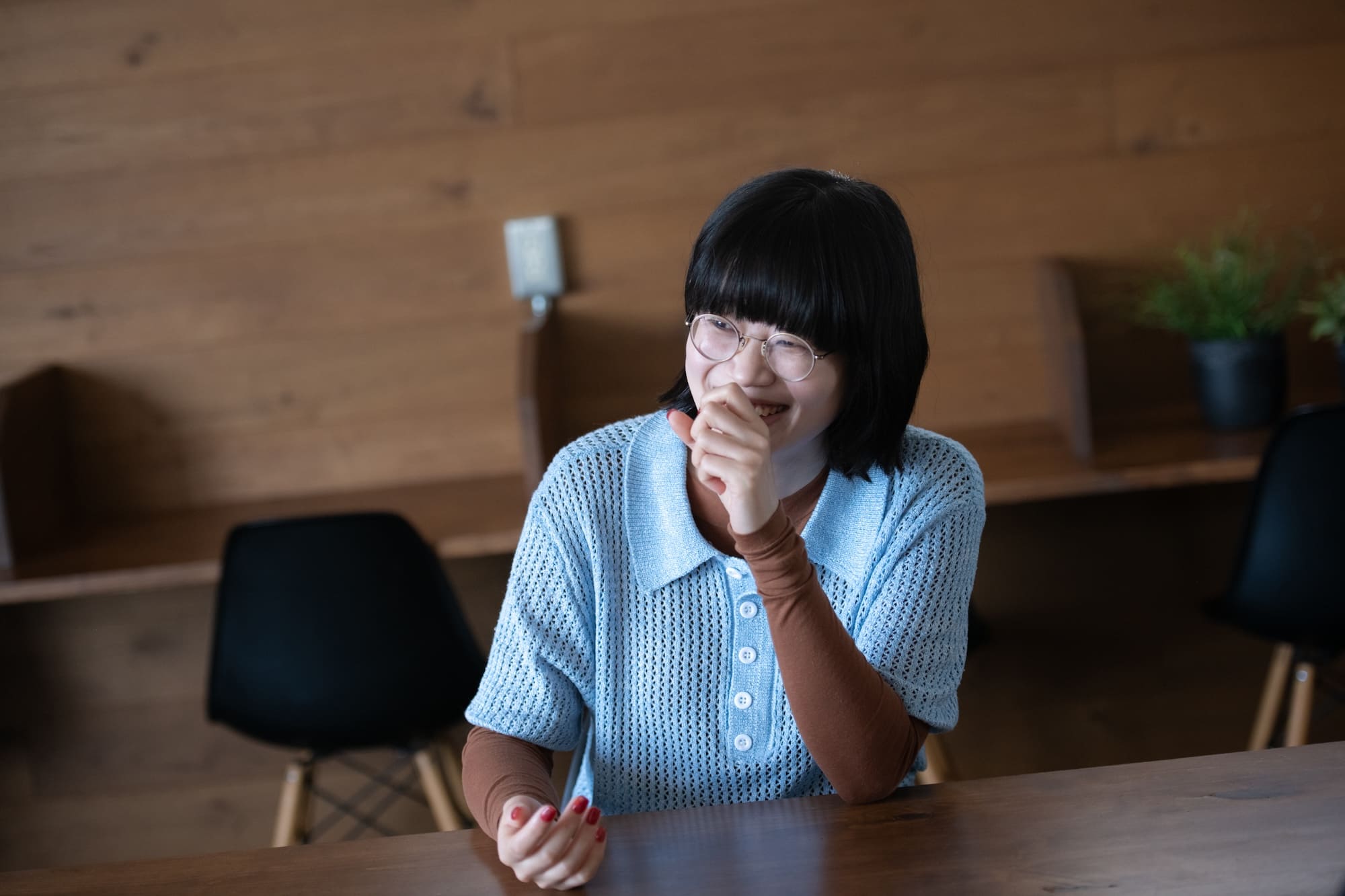 好きなことには没頭するが、同時にすごく飽きっぽい性格だった、と自身の子どもの頃について話す、映画監督の山中瑤子さん