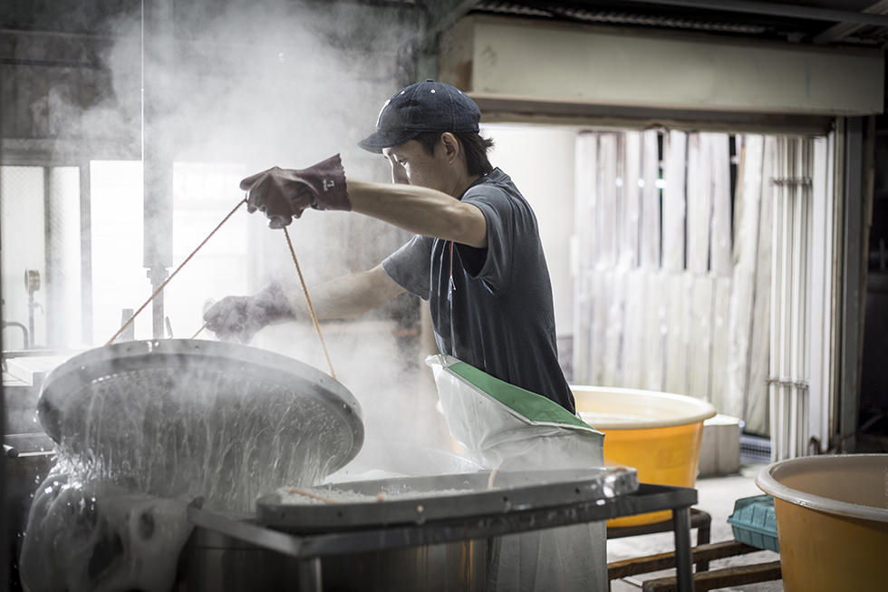 良いときも悪いときもニュートラルに。老舗しらす屋七代目が海から学んだ「ほどほど感」