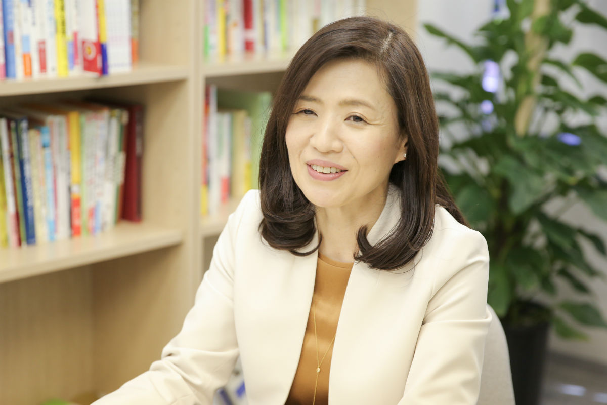 山本直美氏