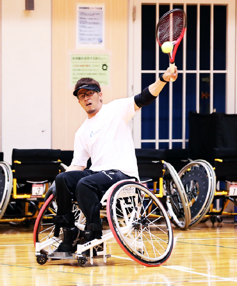 車いすテニスの菅野浩二選手